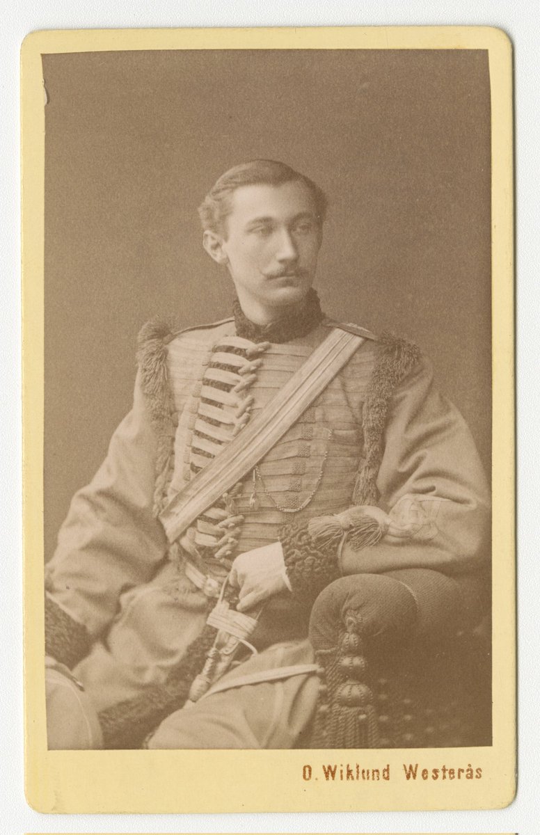 SweMilPortraits's tweet photo. Bengt Axel Eugéne Ribbing, officer vid Livgardet till häst K 1. F1 Gösta Florman ca. 1880, F2 Olof Wiklund 1881. (Armémuseums arkiv)

Bengt Axel Eugéne Ribbing, officer in The Lifeguards of Horse K 1. P1 Gösta Florman c. 1880, P2 Olof Wiklund 1881. (Archives of the Army Museum) https://t.co/3AlI7iaLLL