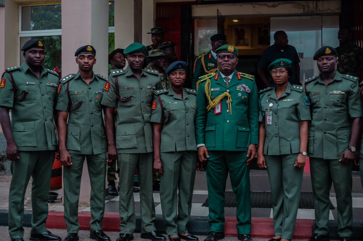 lateeldoe's tweet photo. Congratulations to the newly decorated Nigerian Army Captains.
#65RC https://t.co/bjId2ZdZlT