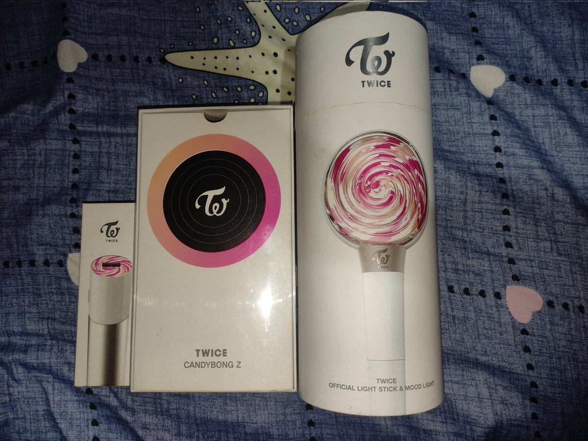 micomingming's tweet photo. WTS/LFB Repost

Light Sticks and Powerbank Set
Candy Bong Z
Candy Bong V1
CBZ powerbank

Discounted pag set kukunin. 
Compatible both lightstick sa powerbank. 

Dm to inquire. https://t.co/60BA59gERI