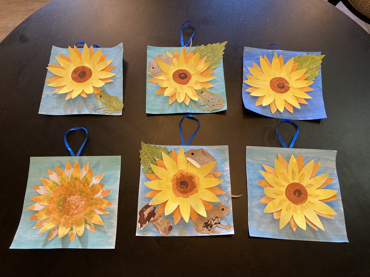 west_mojo's tweet photo. A lovely morning at @tyllandaffcare #pontcanna creating individual #sunflowers Artists painted their backgrounds, selected reference images, and decided their own layout design π€©π»π¨
@Artsincarehomes @creativemojo
#newskills #artsforall #PromotingIndependence https://t.co/khTGtGSfJR