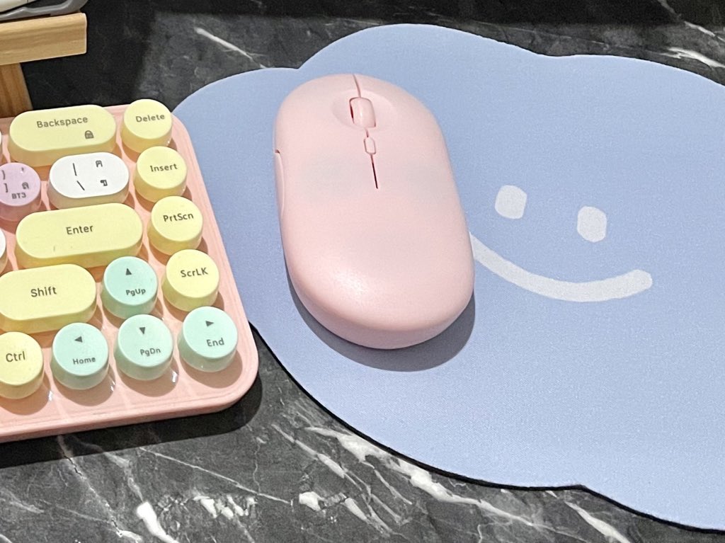 Silyther's tweet photo. 💌 ส่งต่อ คีย์บอร์ดบลูทูธ MOFii BROWNIE
☁️ส่งต่อราคา 850฿ 🧃
(ลดได้อีกนิดหน่อย)
🧽มีกล่อง มีคู่มือ แถมเมาส์ให้เพิ่ม
✨ซื้อมาไม่ได้ใช้เลยขายต่องับ
🍎ของแท้ มีสลิปซื้อจากเซนทรัล
🌟เชื่อมได้ 3 อุปกรณ์
#แป้นพิมพ์ #คีย์บอร์ด #keyboard #ส่งต่อคีย์บอร์ด #ส่งต่อKeyboard #MOFii https://t.co/iPXuypgonq