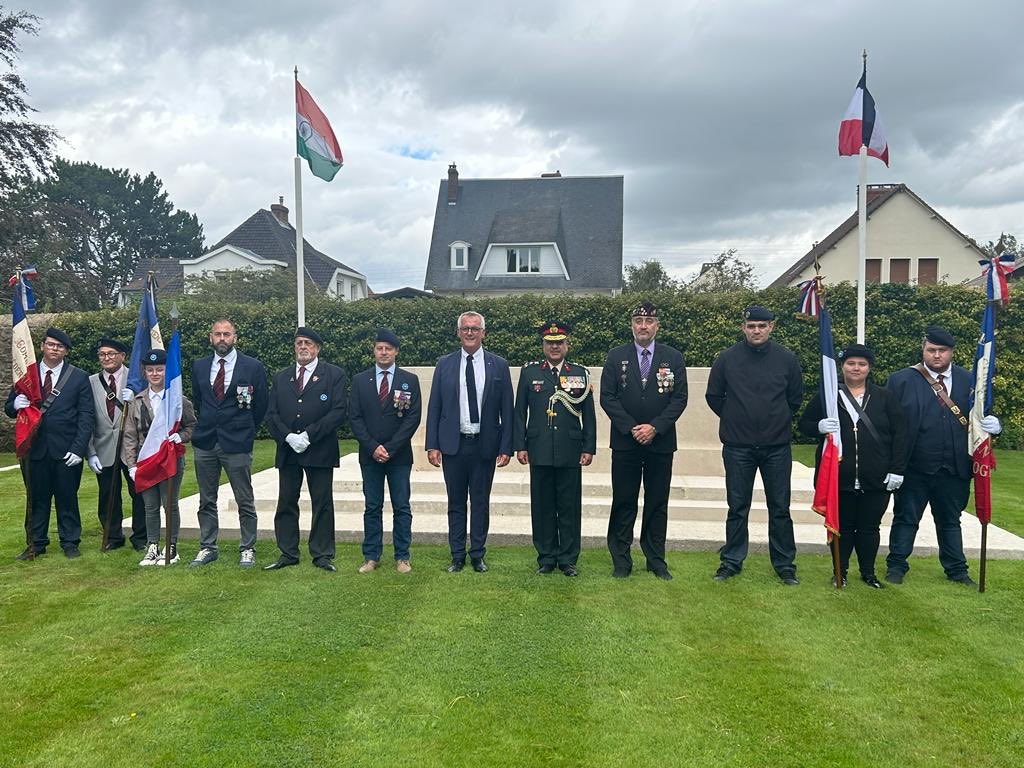 Remembering the supreme sacrifice of Indian soldiers for the eternal defense of peace and liberty. Laying wreath at 15 cemeteries with 687 graves of Indian soldiers, who fought in WWI in France. Embassy thanks French veterans, the administration n people for their participation.