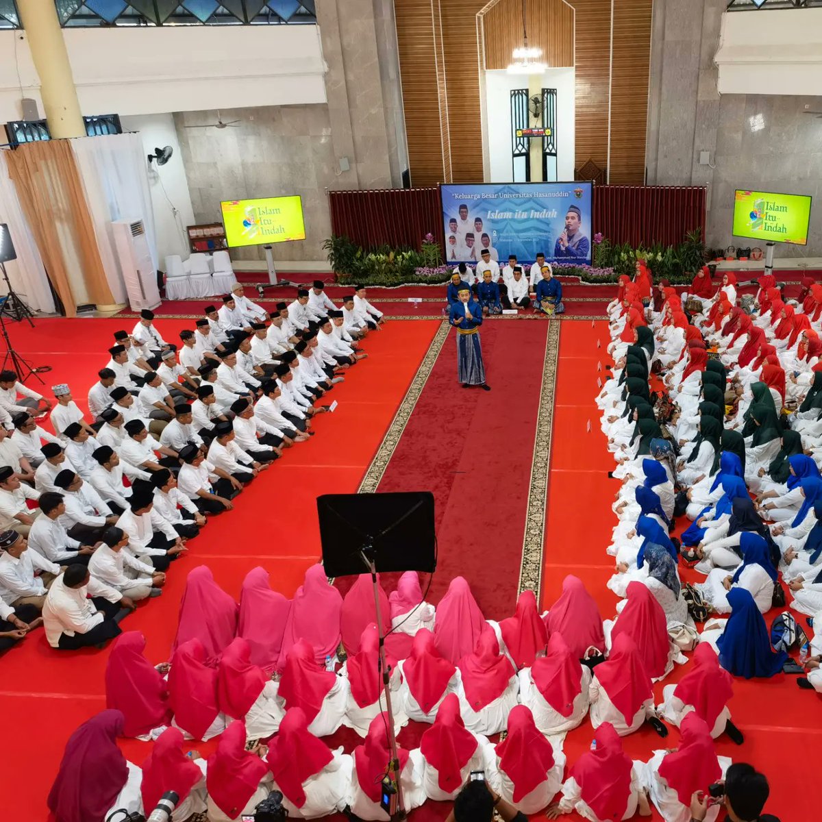 Masyallah hari minggu 24 September 2023 jam 5.00 WIB insyallah @islamituindahttv akan membawakan tema yg luar biasa di Makassar, dan agar kita bisa mengendalikan hati dan pikiran kita yaitu SUMBER PENYAKIT UTAMA BISA DARI HATI DAN PIKIRAN