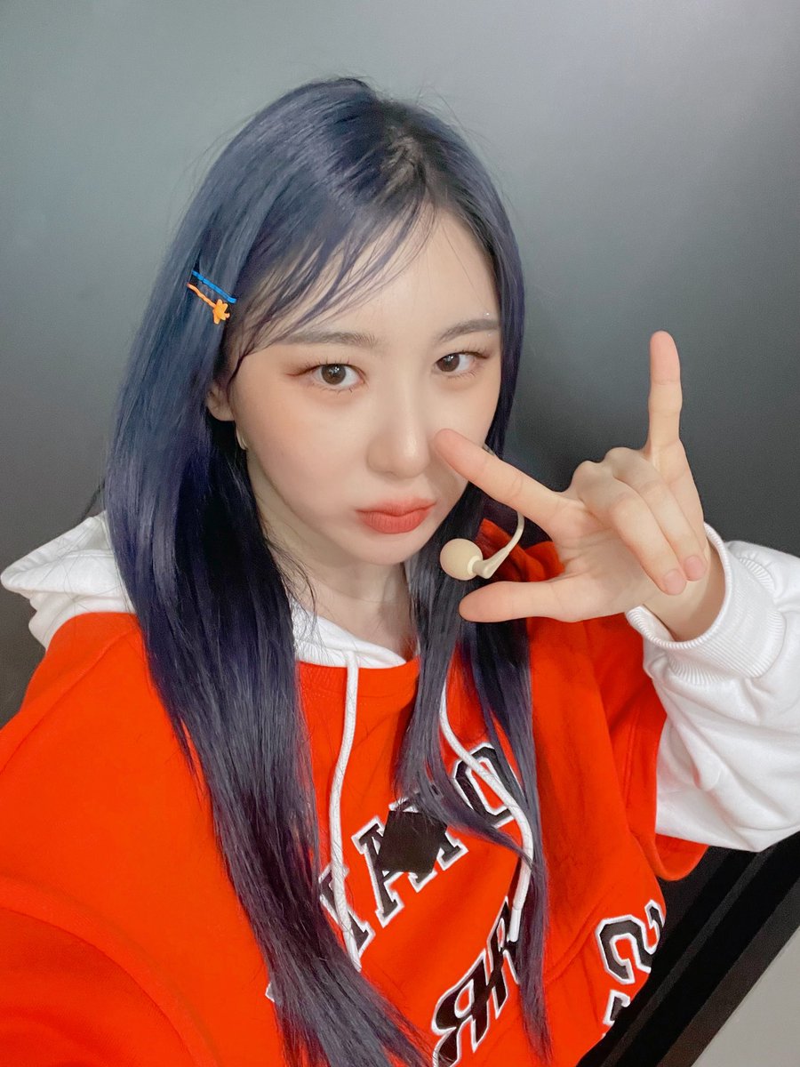 이채연(LEE CHAE YEON) Official tweet media