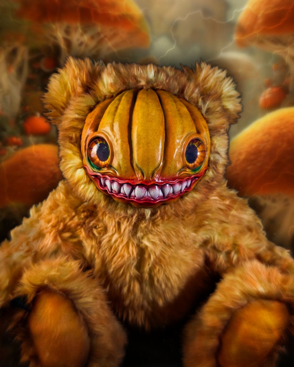 Pumpkin is wishing everyone a lovely weekend! 🫶🥰🎃🧡🧡🧡
#thanatoys #arttoys #artroll #weridcore #horrorcommunity #gothiccart #halloweentheme #halloweendecor #halloweenideas #spookyseason #creepycute #plushie #stuffie #pumpkin