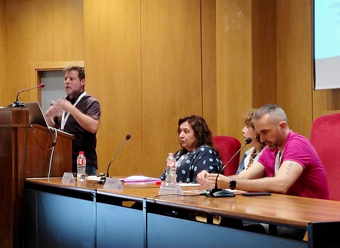 El pasado martes fue un día muy especial x recibir el Premio SCImago-EPI al Mejor Artículo Científico de los últimos 5 años en Comunicación. Mil gracias al jurado y a la organización de las jornadas sobre revistas científicas donde se entregó el premio <a href="/revista_EPI/">Revista EPI</a>