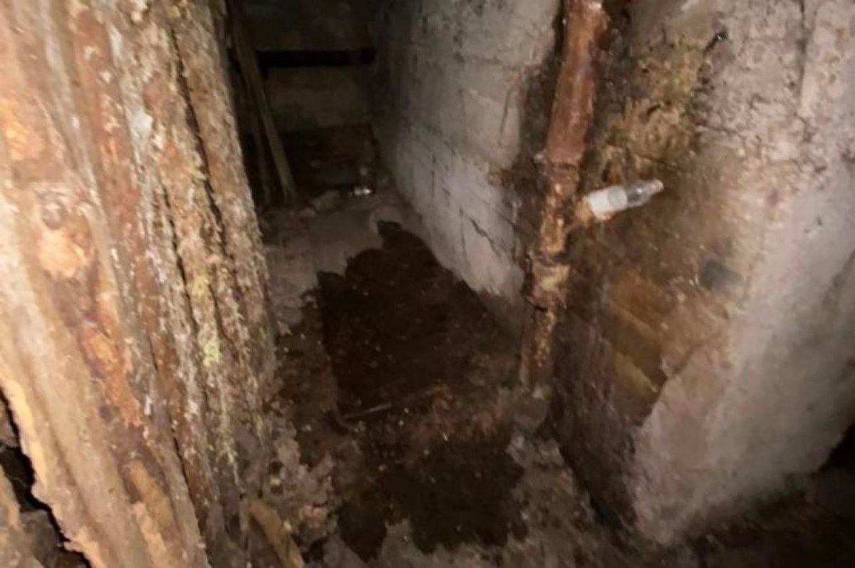 An air-raid shelter in Russia-occupied Sevastopol - no ventilation system functioning, no electricity. Looks like they didn’t believe they’d need it. And yet, and yet.