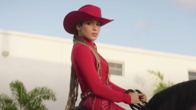 I just watched Shakiras new music video El Jefe and she made the song for Lili Melgar (the nanny) who caught her ex husband cheating. When she told shakira her ex fired her + didn’t pay her so Shakira hired her again, paid her and gave her royalties to the song.. she’s SO real