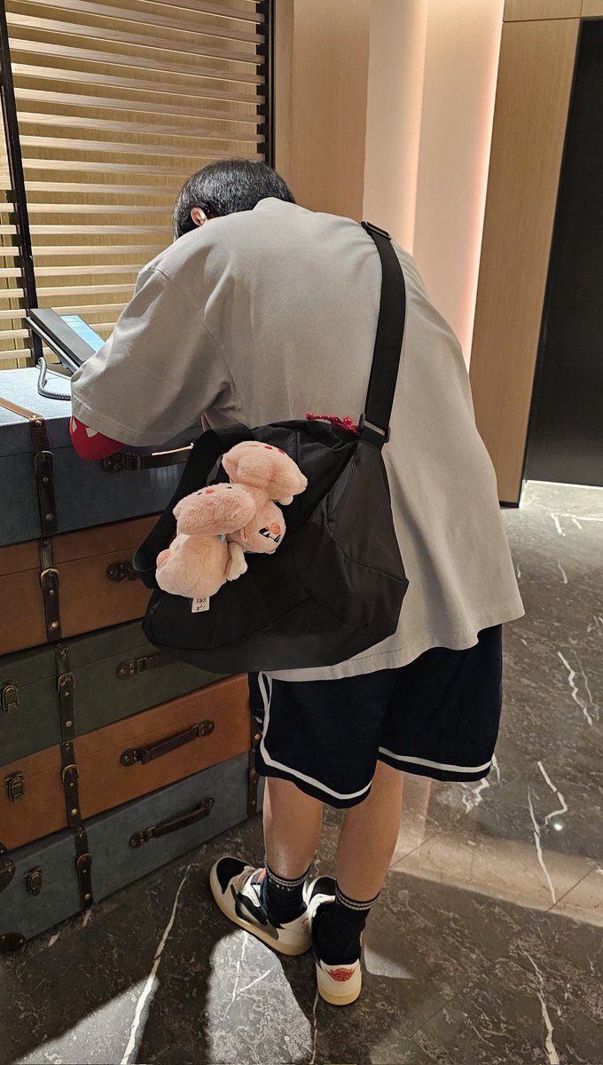 กู้ดมอร์นิ่ง กู้ดอาฟเตอร์นูน กู้ดอีเวนนิ่ง ภาพนี้มีน้องเสี่ยวจูกี่คน~ 😂

<a href="/JakeB4rever/">BIU.</a>
BUILD COME AS PROMISED
#JinJianChengInShenzhen
#BuildJakapan 
#Beyourluve