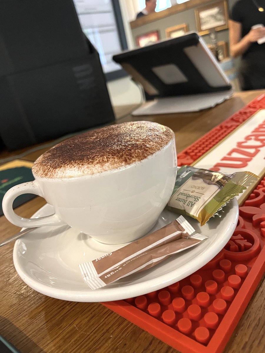 ROPoynings's tweet photo. What a start to the weekend! 😎 Perfect for a walk, followed by a coffee in the sunshine ☀️ x

#beautifulsussex #beautifulsussexcounty #exploresussexcounty #sussexexplore #sussexcaptures #picturesquesussex #cappuccino https://t.co/GGsTSRnuNy