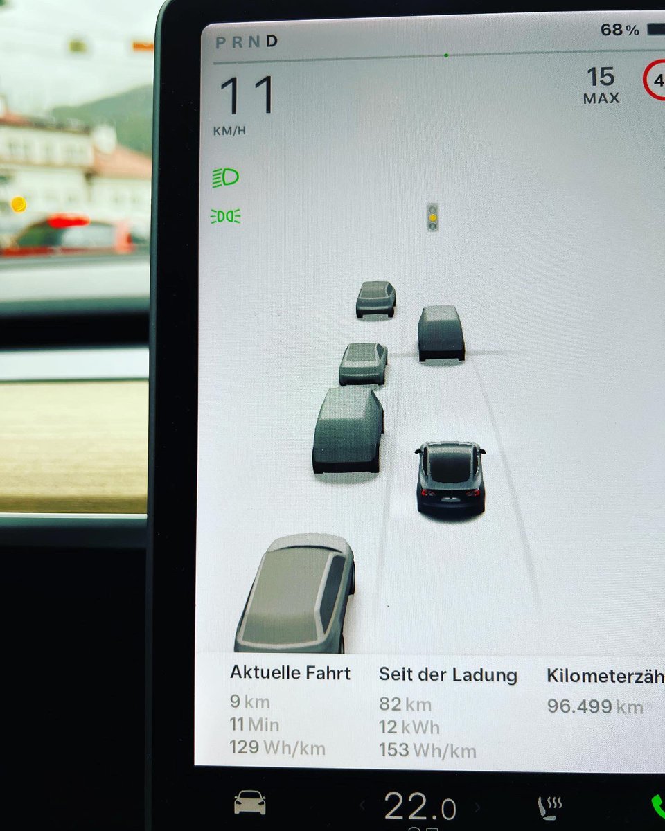 redknowz's tweet photo. Saved 20 tons (!) of CO2  emissions so far🌱 driving an all electric car 🚘 🔋🌎, this equals 10.2 Million liters of CO2 -> 🎈 4.1 Million Balloons filled with CO2 https://t.co/UG2bpdXJUB