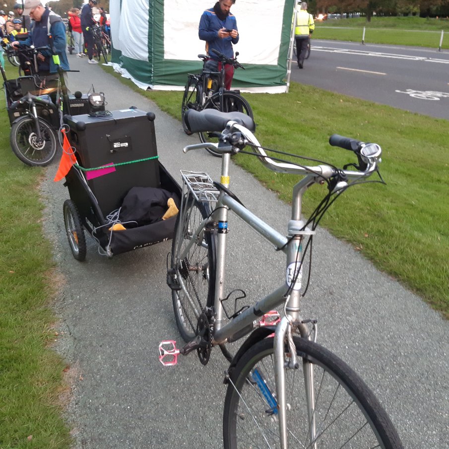 #BikeDisco in the #Feeno last night #CarFreeDay #CultureNight2023 
@IBIKEDublin