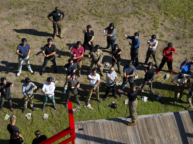 DoD_Outreach's tweet photo. Thatโs a wrap! Participants of #JCOC94 spent the past week traveling to military bases in the Southeast region of the U.S. where they learned about & experienced a variety of the military's capabilities. Thank you to everyone who helped make it all possible! https://t.co/OJjcgz3qMk