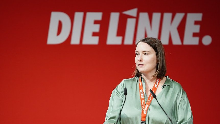 "Wir können besser regieren! Deswegen sollten wir das 2024 auch wieder tun!", sagt die stellv. Vorsitzende der #SPD Thüringen <a href="/FUCHSundIGEL/">Katharina Schenk</a> in ihrem Grußwort an unseren Landesparteitag. Danke für Deine Rede &amp; Danke für die gute Zusammenarbeit! #linkelpt #ltwTh24 #RotRotGrün #r2g
