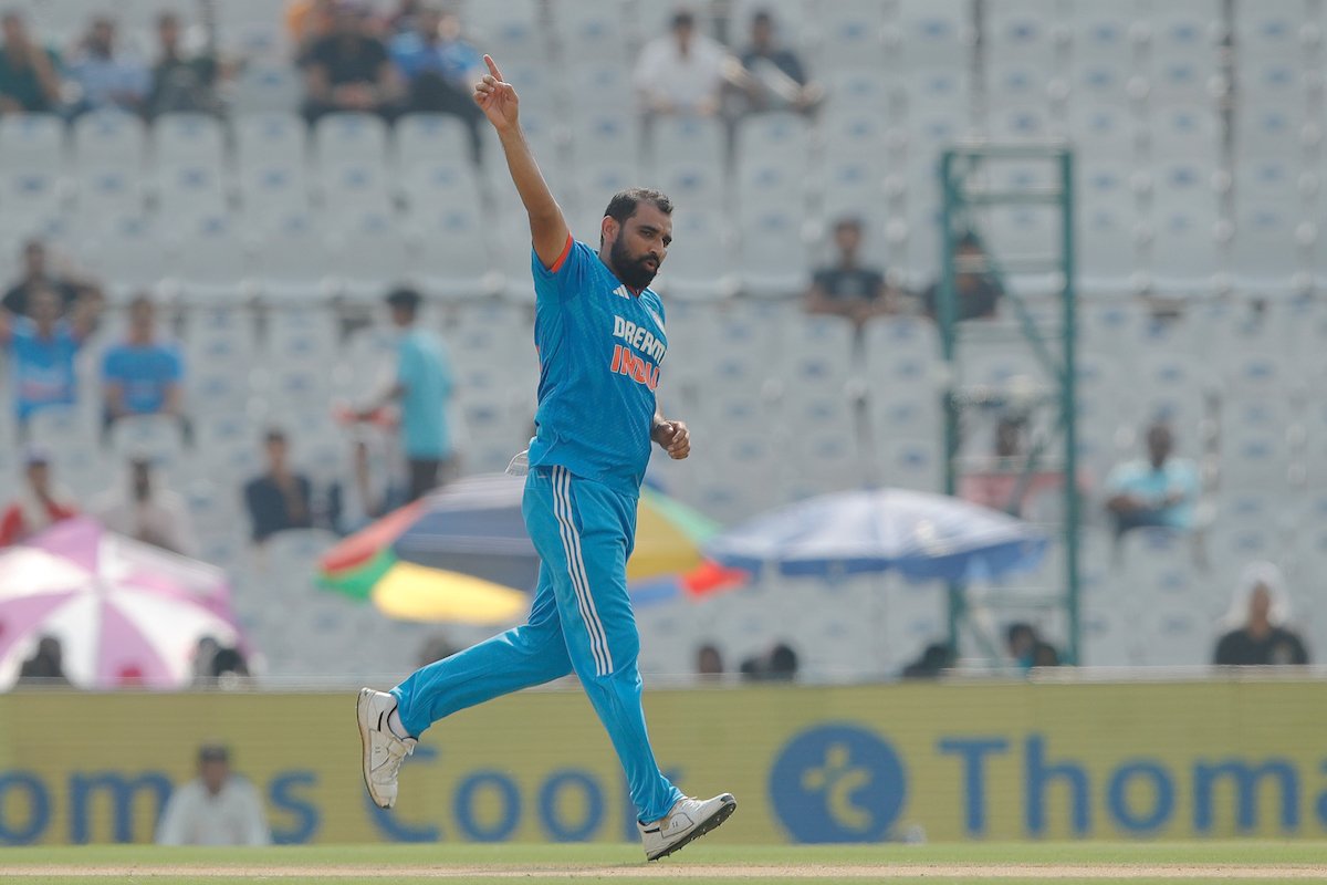 munafpa99881129's tweet photo. Desperately want @MdShami11 to out perform, much needed such perfomance #5wicket Hauld before #WorldCup2023 
My personal favorite was inswing bold, whats yours ? https://t.co/CJqd5YNcjo