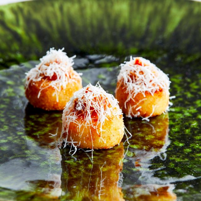 Lettice Events (@lettice_events) on Twitter photo Crisp croquette made of Baron Bigod, by our friends <a href="/FenFarmDairy/">Fen Farm Dairy</a>, with spiced tomato ketchup and covered with Berkswell, another of our favourite British cheeses.
#LetticeEvents Crisp croquette made of Baron Bigod, by our friends <a href="/FenFarmDairy/">Fen Farm Dairy</a>, with spiced tomato ketchup and covered with Berkswell, another of our favourite British cheeses.
#LetticeEvents