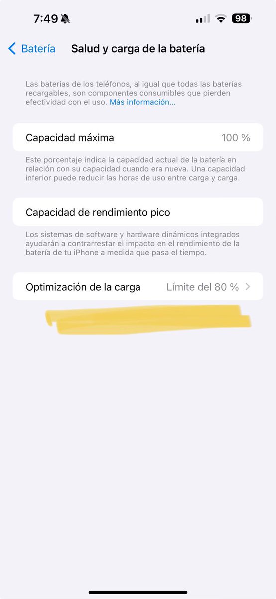 Me sorprende la cantidad de pequeñas cosas de software que hacen los nuevos iPhone y que no están en el 14. La batería muestra en los 15 los ciclos de carga y además podemos hacer que cargue sólo hasta el 80% de forma automática, sin atajos ni cosas raras. En los 14 no.