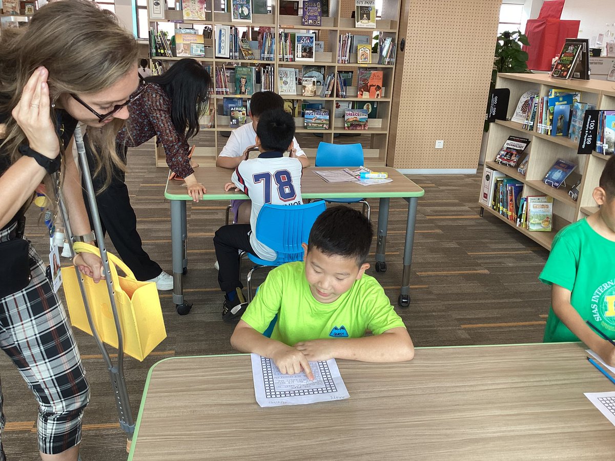 NicoleDorn9's tweet image. So proud of my G3 student authors! โ๏ธ They were excellent communicators at the G3 & G5 publishing party. ๐ #SiasIS