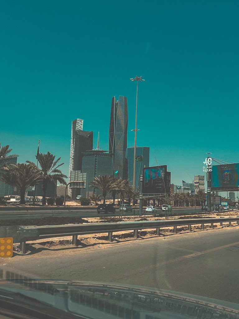 a21js's tweet photo. صباح الرياض 🇸🇦. https://t.co/DaVOe9xZf4