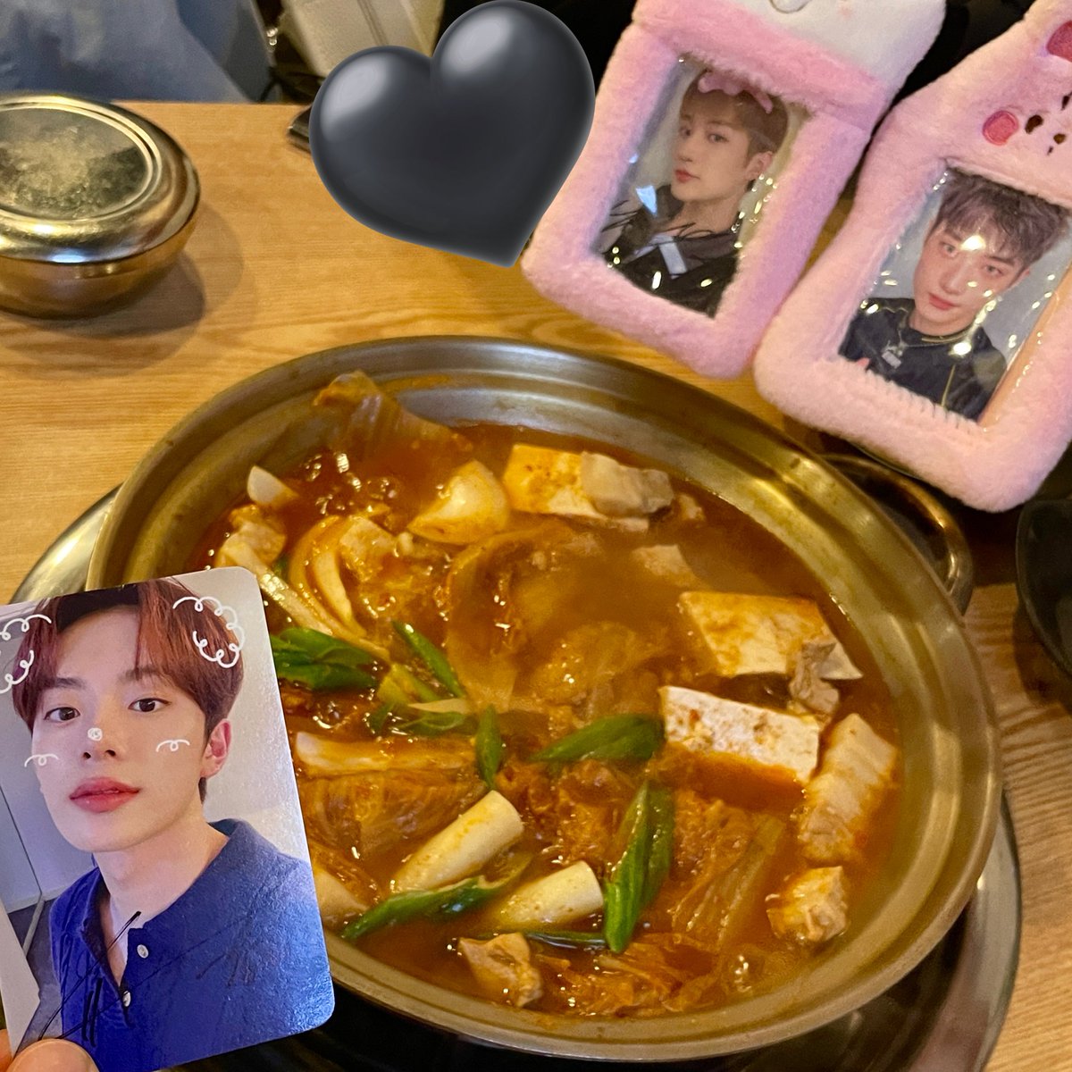 tnuery's tweet photo. 김치찜 베러들 #kcal_플랙스  읏땨땨 😍 https://t.co/jToHd8GKpT