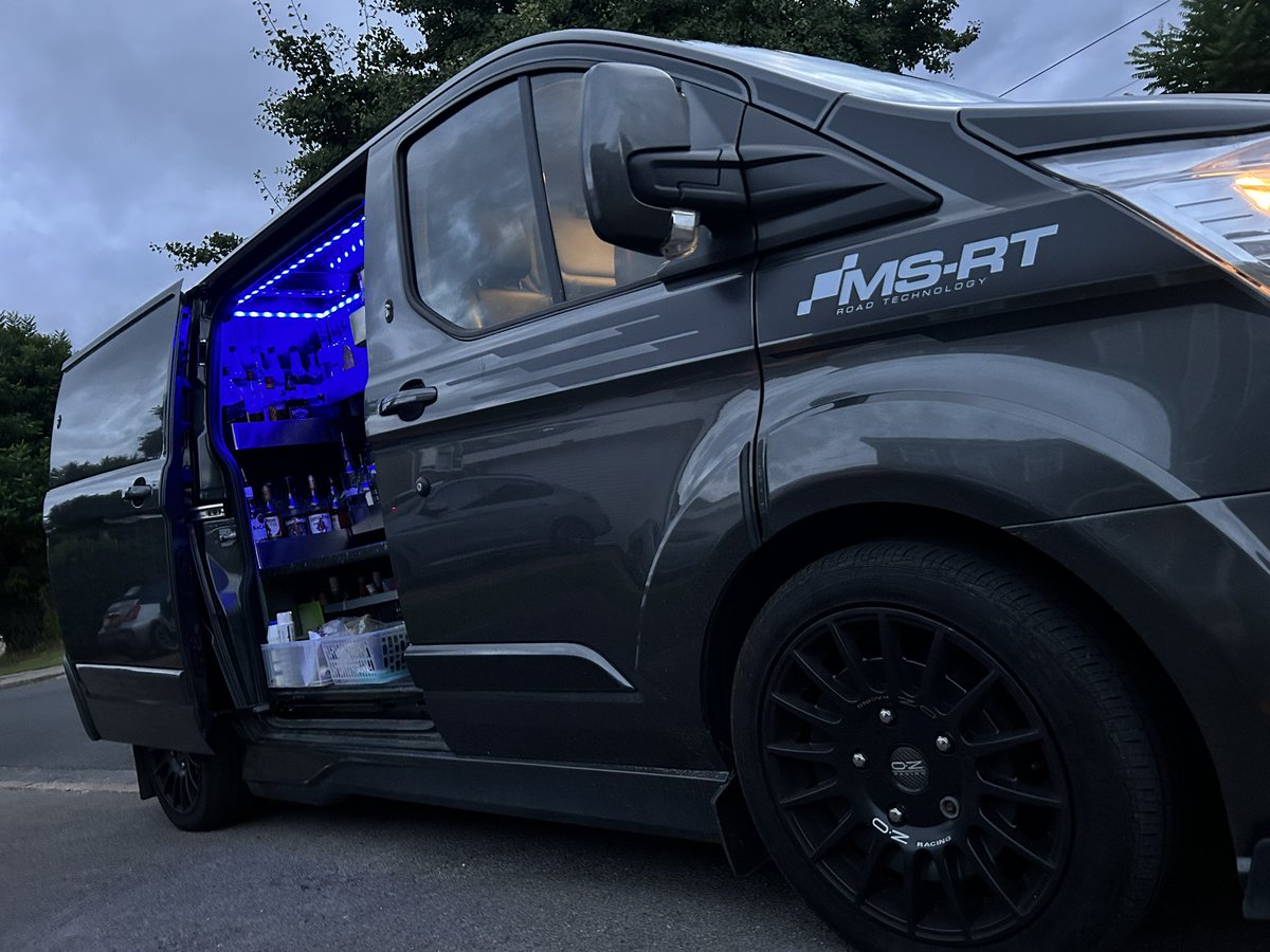 Mixing_Link's tweet photo. The newest #delivery van, #cocktails to you in record time! 🚚 💨 💨 

@Ford https://t.co/jPEYsGDe5H