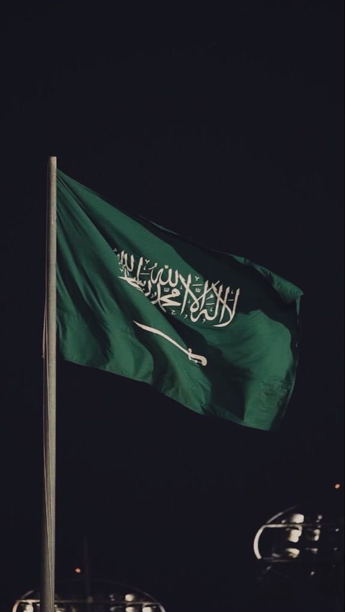 raidalmalki's tweet photo. عشت يا وطني فخرًا للمسلمين، عشت يا وطني نورًا مسطرًا 🇸🇦🤍
 #نحلم_ونحقق 
 #اليوم_الوطني_السعودي_93 https://t.co/kIuXHKrKoi