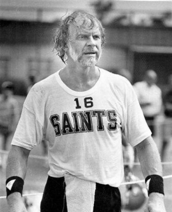 Tom Brady: Monitored his health with a strict exercise and nutrition plan and advanced medical testing.

Ken Stabler: Woke up that morning so figured he was probably ok.

Advantage: Stabler