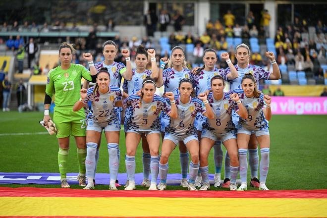 campillo's tweet photo. Deportistas extraordinarias, ciudadanas ejemplares,  mujeres valientes.
 💪👏👏👏
#SeAcabó https://t.co/7CMhd5ugO7
