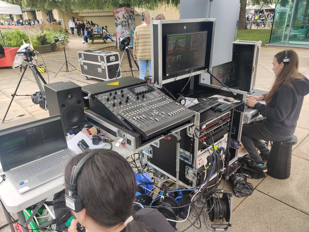 YSTVTech's tweet image. Want to have a play with some of our broadcast equipment? Come find us at James Beach near YUSU! #Freshers2023