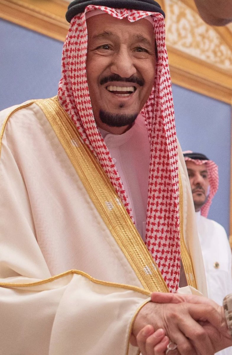 Shamsh1421's tweet photo. @AzizbagBag اللهم احفظ مليكنا خادم الحرمين الشريفين الملك سلمان بن عبدالعزيز
وانصر به العباد والبلاد وأطل في عمره https://t.co/bus7ohSMFn