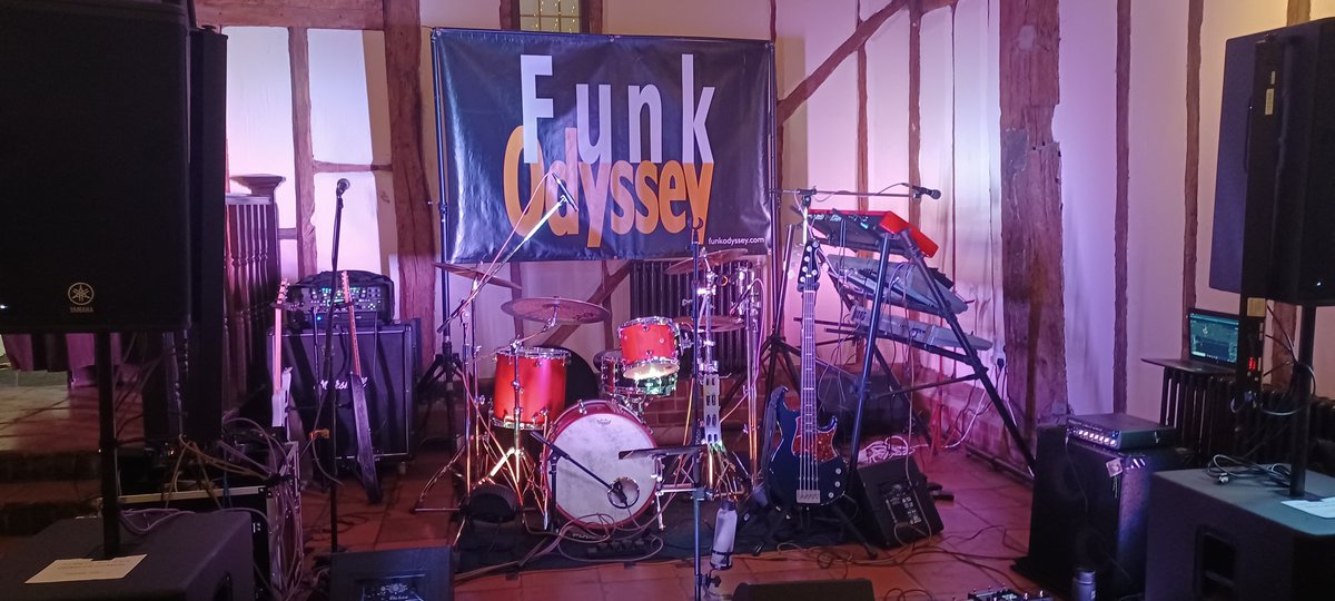 FunkOdyssey1's tweet photo. #weddingband #liveband #livemusic #Soulband #motownband #discoband #clubclassics https://t.co/EDc2IjmPB3