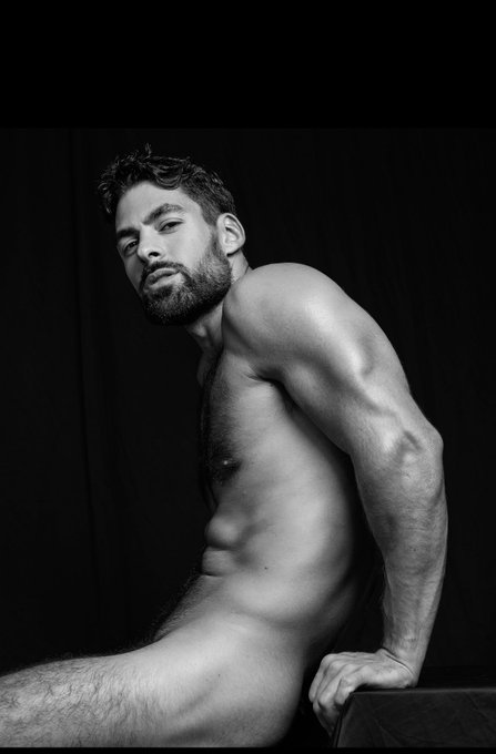 New photoshoot ❤️🫶📸 Really like the B&amp;W do you ? Which one is your fav?❤️🙆🏻&zwj;♂️ https://t.co/EHI7v41D<a href="/tag/model"class="tags"><span>#model</span></a><a href="/tag/fashion"class="tags"><span>#fashion</span></a><a href="/tag/photography"class="tags"><span>#photography</span></a>