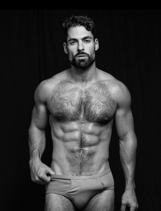 New photoshoot ❤️🫶📸 Really like the B&amp;W do you ? Which one is your fav?❤️🙆🏻&zwj;♂️ https://t.co/EHI7v41D<a href="/tag/model"class="tags"><span>#model</span></a><a href="/tag/fashion"class="tags"><span>#fashion</span></a><a href="/tag/photography"class="tags"><span>#photography</span></a>