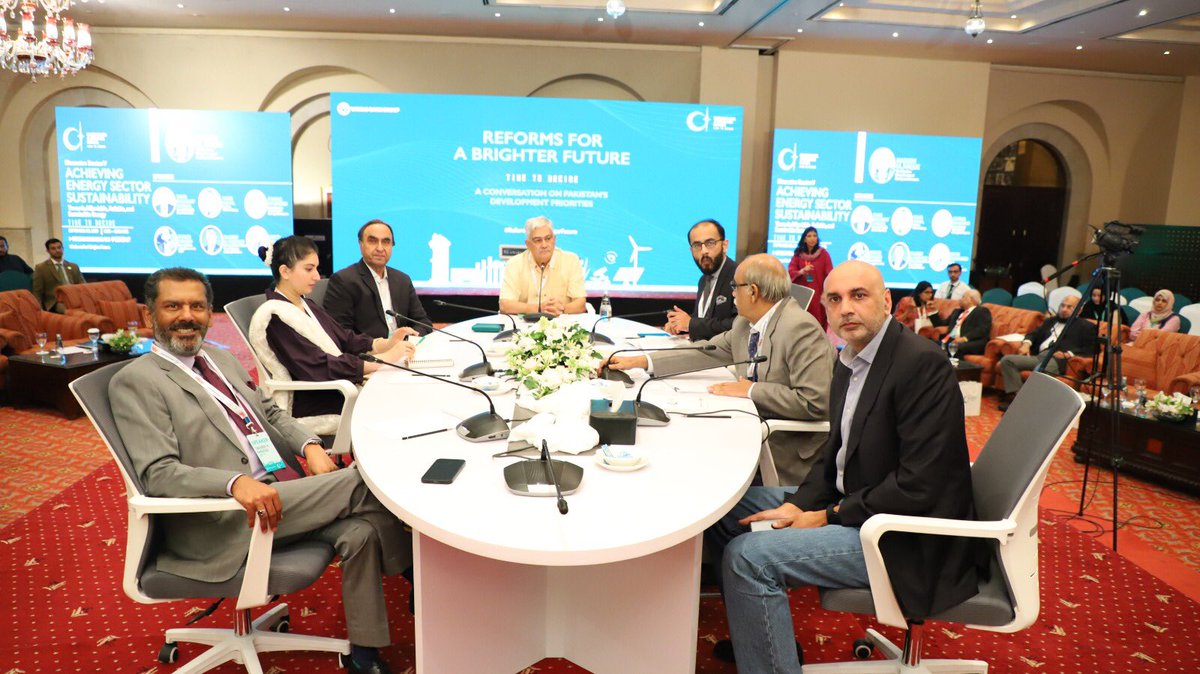 PIDEpk's tweet image. Just wrapped up an inspiring session at the @WorldBank Event on Achieving Energy Sector Sustainability! Conversations were enlightening &amp;amp;commitment to affordable, reliable&amp;amp; sustainable energy is stronger than ever. Let&apos;s power a greener future together
#ReformsForABrighterFuture