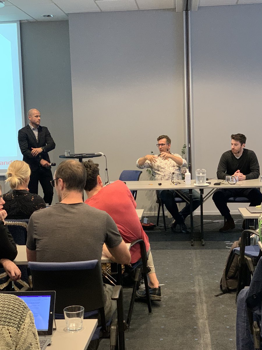 3 very enthusiastic people
Thank you 🙏