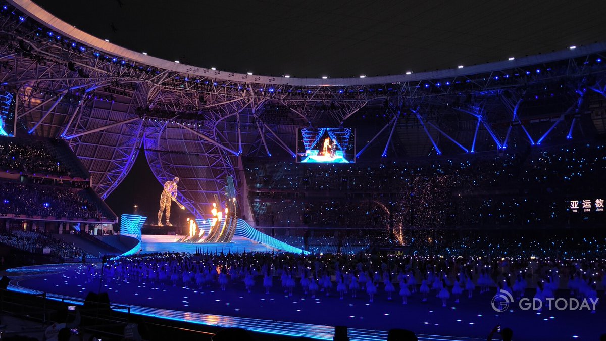 thisisGBA's tweet photo. The Olympic champion and digital torchbearer ignited the main torch tower of the 19th Asian Games Hangzhou together. #AsianGames2023 https://t.co/YXQWg0ZuYP
