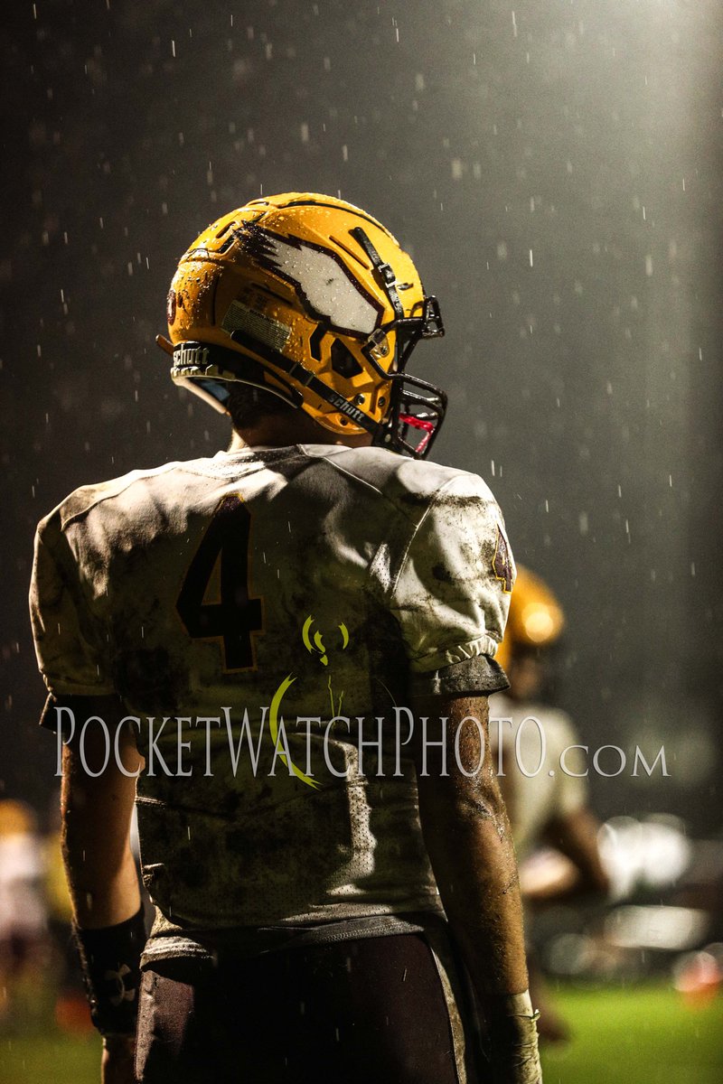 PocketWPhoto's tweet photo. GALLERY # 1,095: Dover-Eyota at St. Charles is up! https://t.co/HODdJDTIBI
#prepfootball #fridaynightlights #scsaints #deeagles #sportsphotography #minnesotaphotographer #pocketwatchphoto https://t.co/CbjTkzdl2K