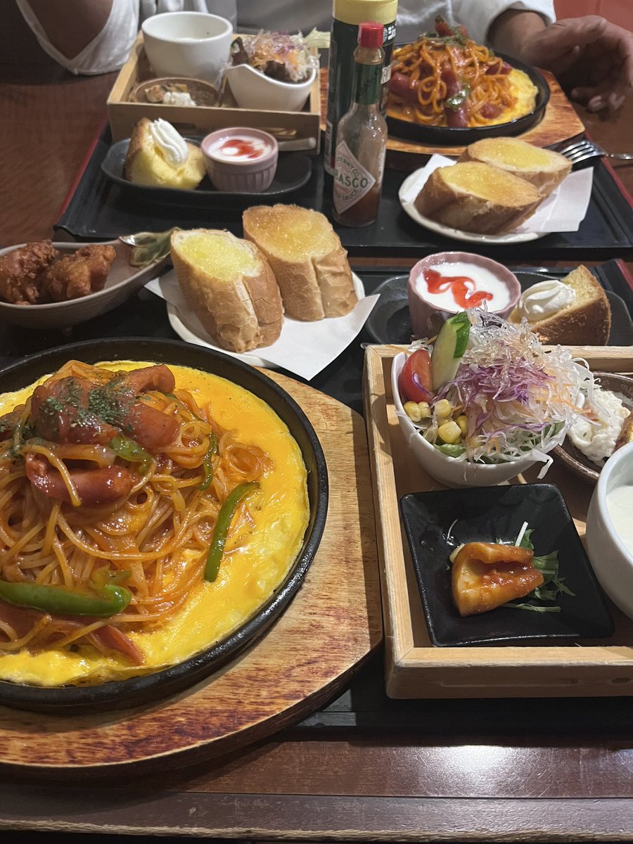 今週は金土で省吾さんのお店を3件周りました😊
金曜日→一宮J.Boyさん(写真なし🙇‍♀️)
土曜日→Road＆Skyさん、
               ホームバウンドさん

大好きなところに行ける休日はほんと幸せです^^