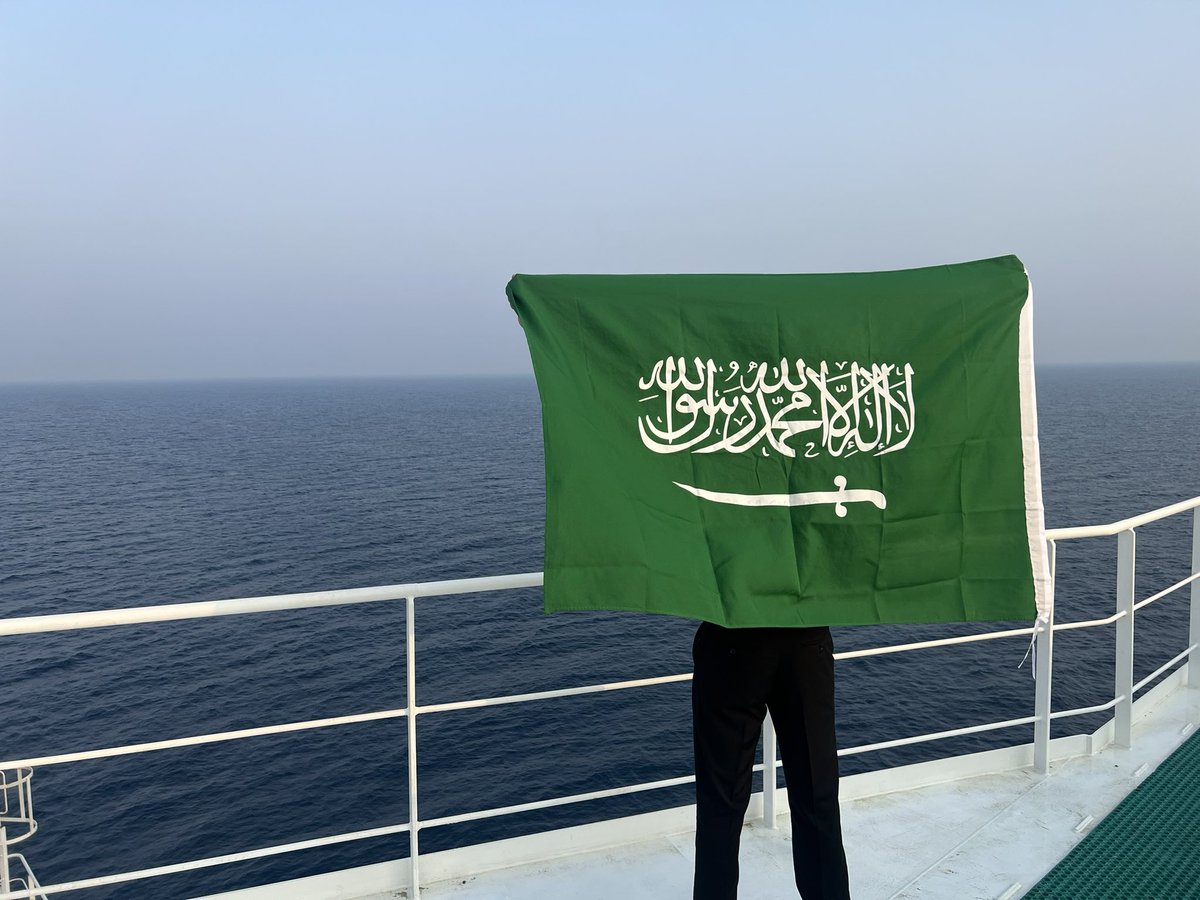 abmsg_'s tweet photo. وارفع الخفاق الأخضر 🇸🇦💚..
في كل مكان وزمان ياموطني 💚 https://t.co/B7sr50OTlM