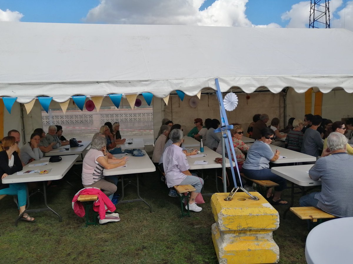 Dictée à Canéjan pour les 30 ans de la bibliothèque. Bravo aux participantes et au participants. Tous vont gagner !