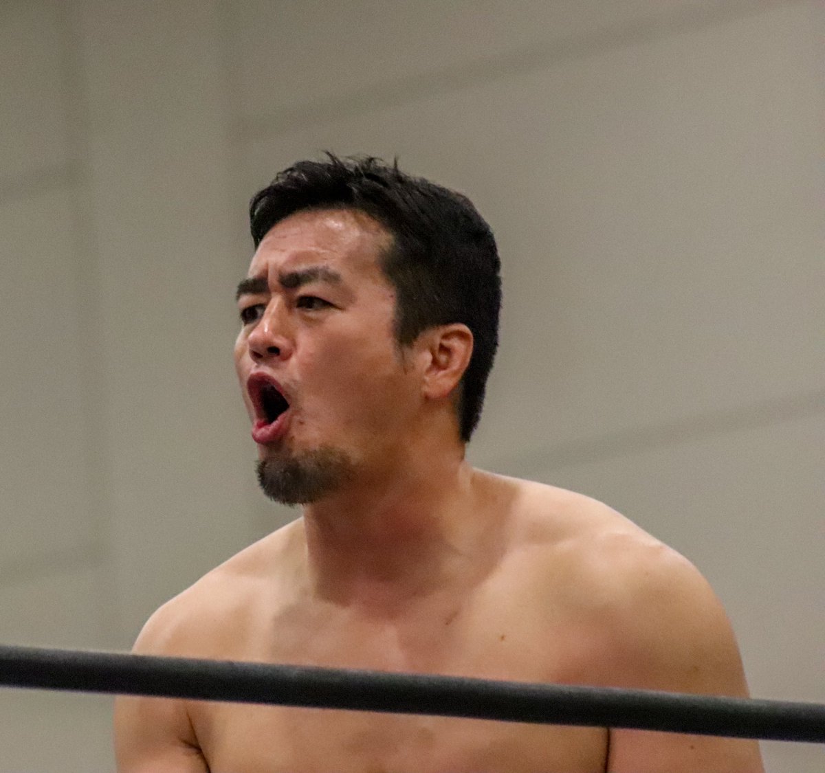 te28_622_71to's tweet photo. そんなにイケメンなのなぁぜなぁぜ🤔?
⸜📷⸝2023.9.22 テクスポート今治
#田口隆祐 選手 #RyusukeTaguchi #FunkyWeapon #njdest #njpw #新日本プロレス https://t.co/JM7i0HGo99