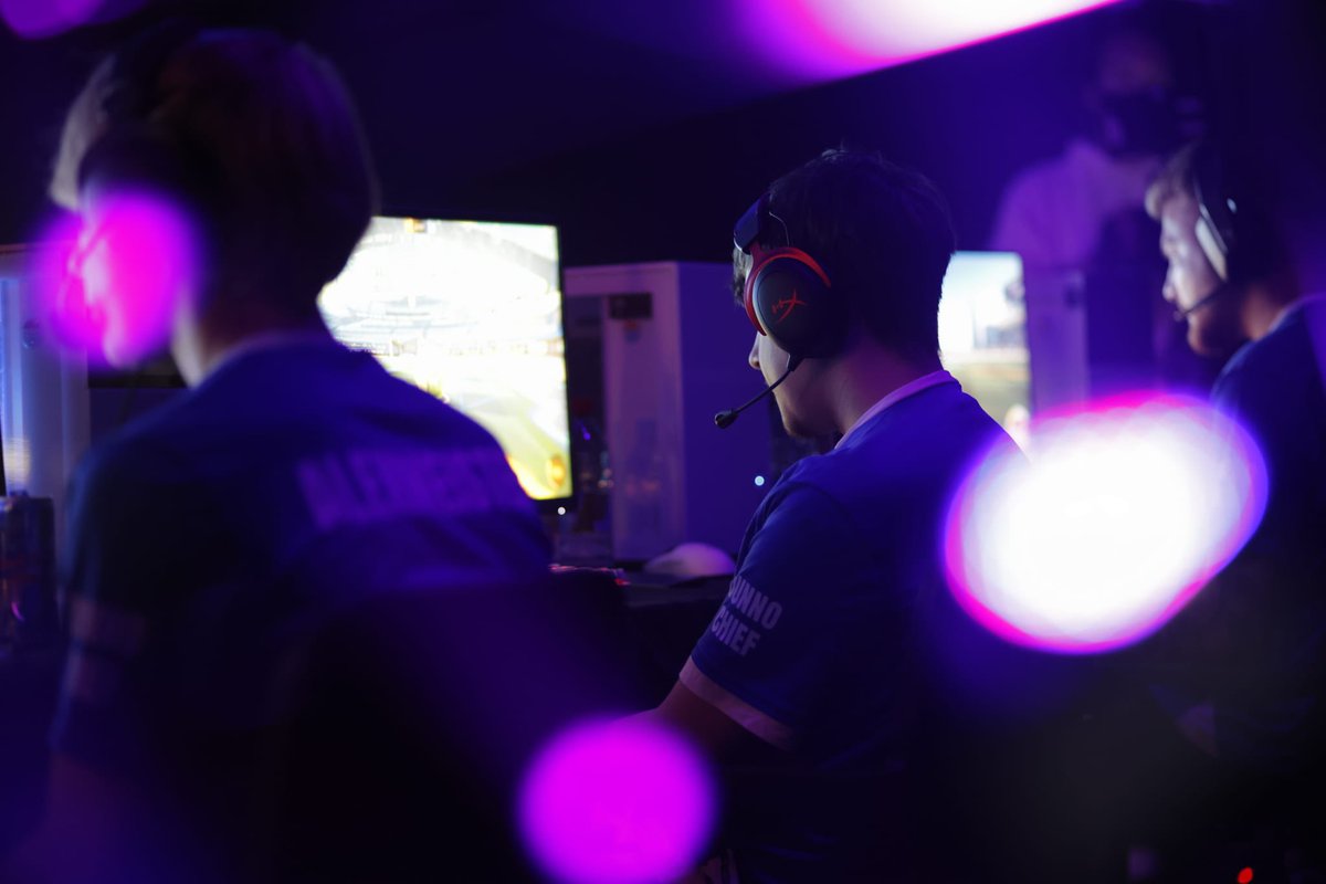 popgamingfest's tweet photo. After a really suspenseful game... #DunnoChief take the lead and win 3-2 against @SentientEsport ๐
Lower semi-finals will be played off stream: #YuhYuhYuh ๐ @SentientEsport
In the meantime, @RIFT_Sloths will then compete against #DunnoChief ! ๐ฅ
๐ https://t.co/3fCPvnnVR4 https://t.co/Hn0ru4ABNW