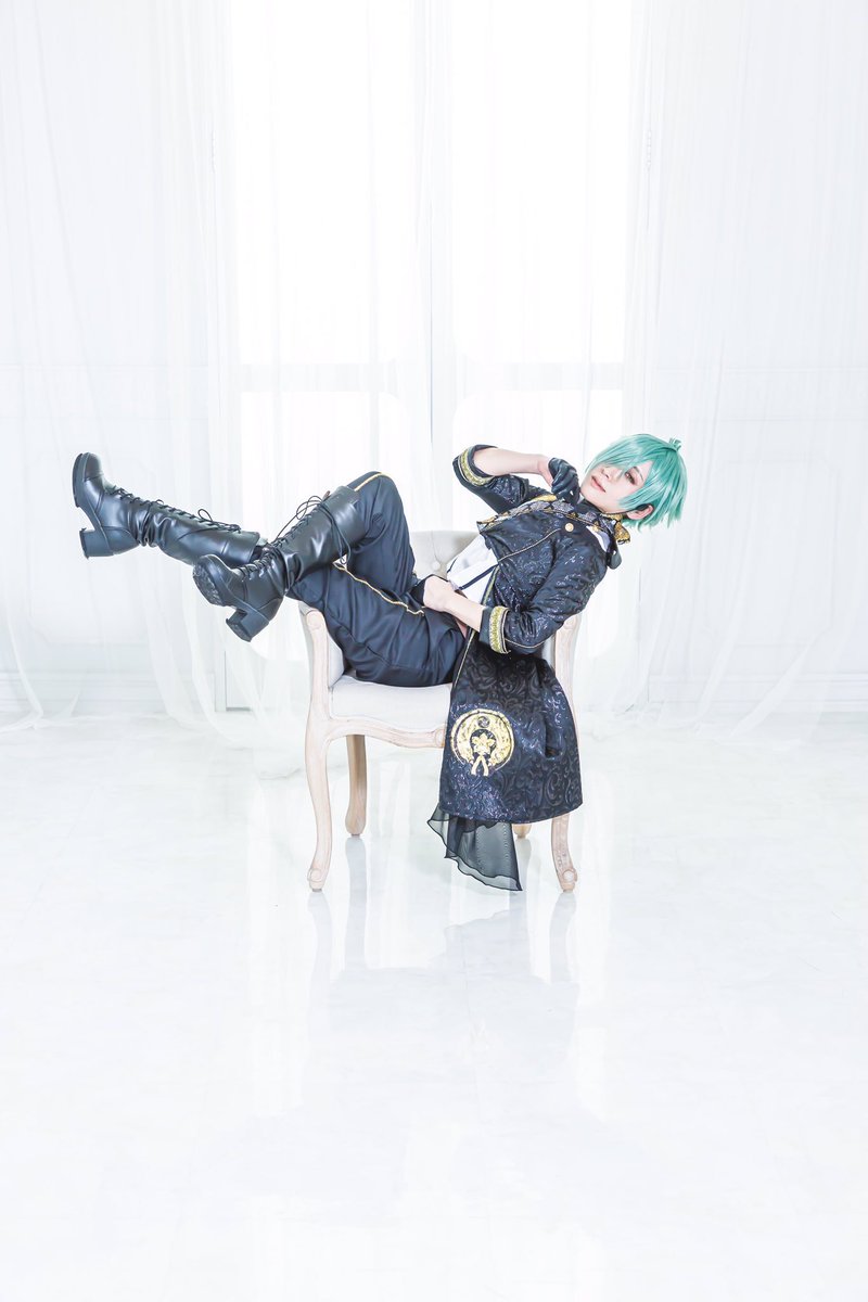 【cos】
⚠️.5衣装

すえひろ観て久しぶりに🐍くん見たらまたこのおべべ着たくなった…1回しか着られてないのよ～🥲

🐍:きのこ
📸:モチ👾さん(<a href="/womochitter/">モチ👾</a> )