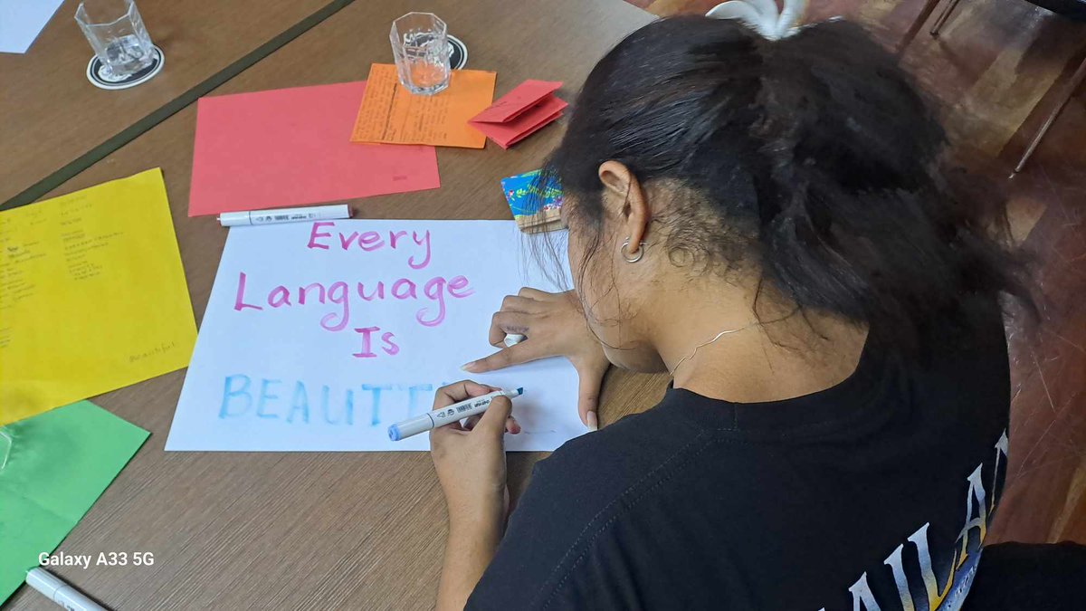 FWRM1's tweet image. #SignLanguageDay2023 with FWRM GIRLS Club, GIRLS PERSIST &amp;amp; GIRLS ARISE cohorts @iwda @AustralianGovt @dfat @PacGirlProgram #GIRLSLead