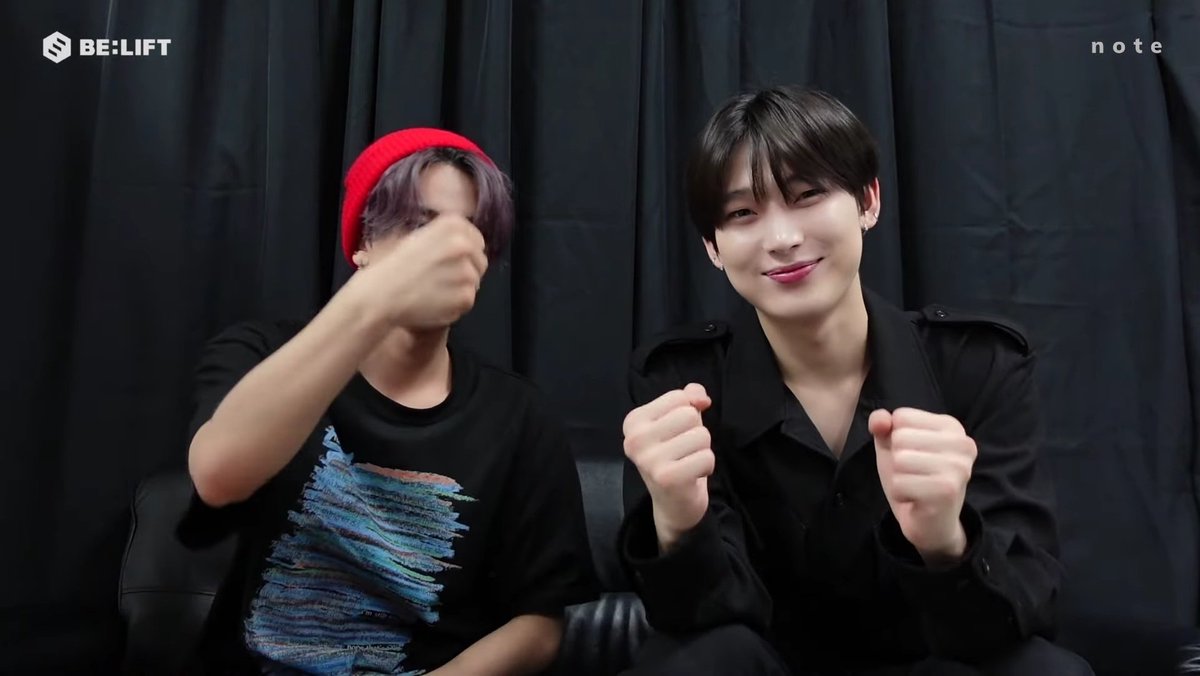 heesunfeed's tweet photo. heesun fist bump 🤜♡🤛 https://t.co/MQCIRdYqqI