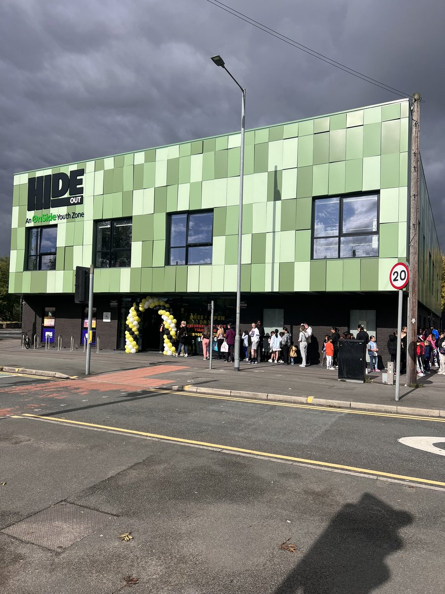 HideOut_YZ's tweet photo. 🎉 WE ARE OPEN! 🎉
Ignore the black sky, the weather is set to clear… and the forecast is saying a great day at @HideOut_YZ ☀️
Come down to our free community day event - M12 5PX - and celebrate our birthday with us! 🎈
#HID3OUT https://t.co/HBzwc8xiae