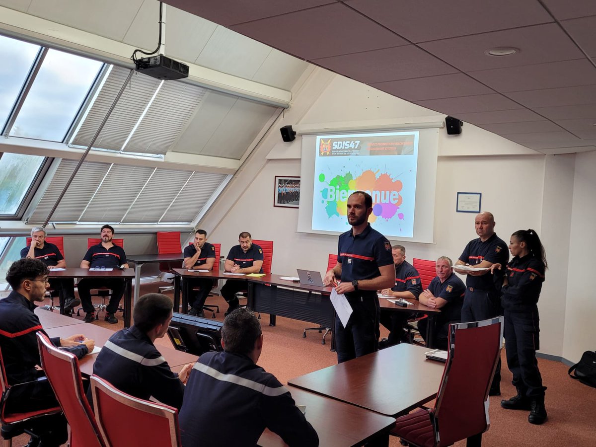 sdis47's tweet photo. 1ere journée de formation des ambassadeurs 
Une matinée très riche et  intéressante avec des passionnés
Merci pour ces pionniers 👍 https://t.co/QGrsyuAxbZ