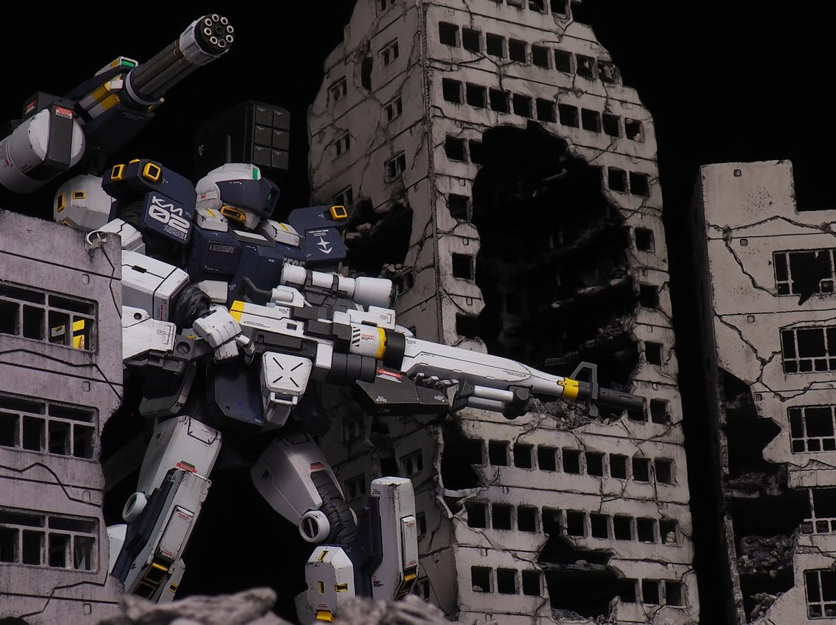 rainfine359's tweet photo. 壊れたビル9 (1/144スケール)

完成しました！
PREZZA JAPAN さんより発売中の『壊れたビル9(1/144スケール)』を"より廃墟っぽく"製作しました。
三枚目は新品との比較画像になります。
製作過程は #タコサメVS瓦礫 のタグにまとめてあります。

#ジオラマ
#1/144スケール
#PREZZA JAPAN https://t.co/kxeykAnHUL