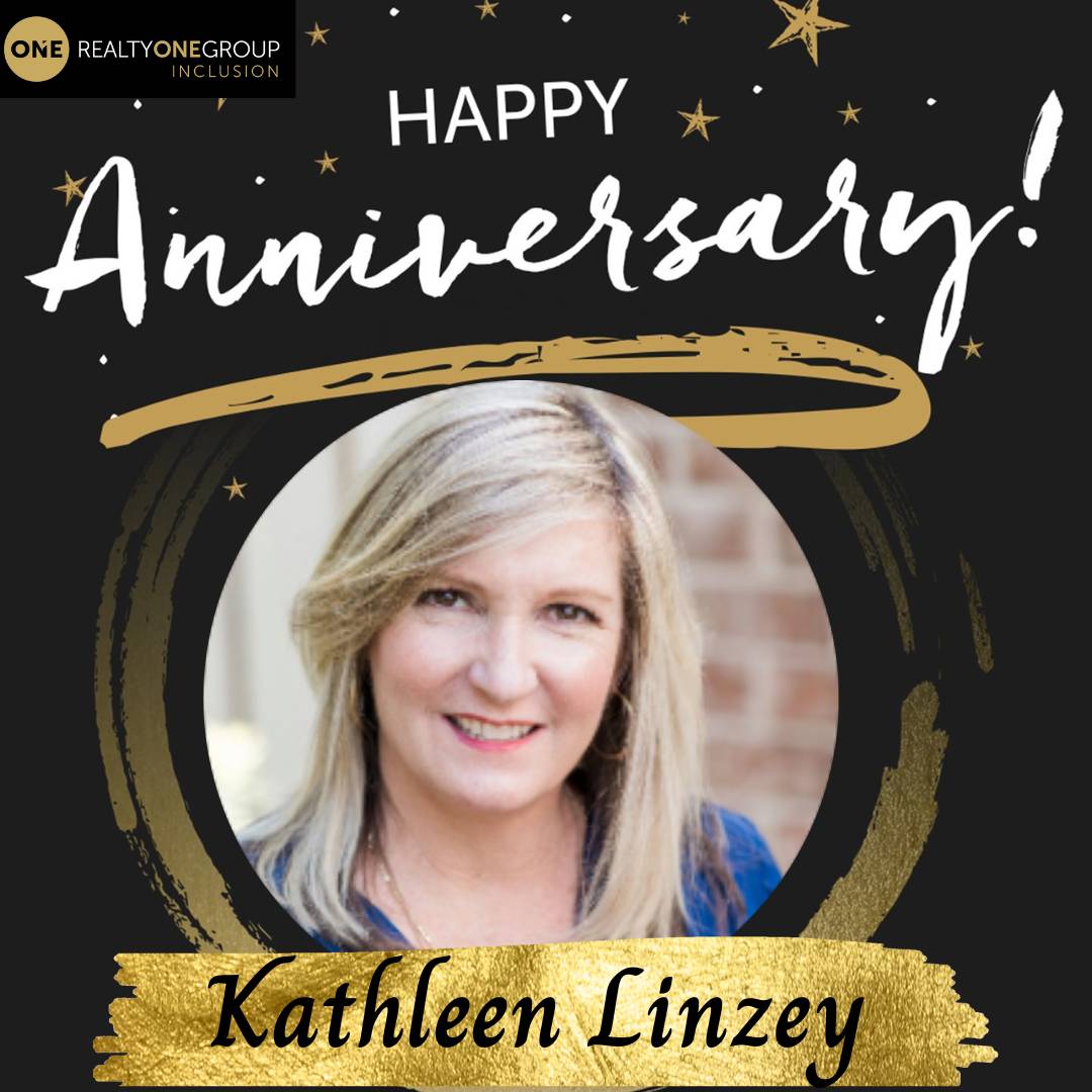 RealtyONESav's tweet image. Happy ONE Anniversary to luxury home seller, rockstar Realtor, UGA mom, proud wife and a woman who always chases her dreams Kathleen Linzey! Thank you for choosing our #UNbrokerage.
🎉®️☝️🏡🖤💛🎉

#RealtyOneGroupInclusion 
#WakeUpToWin