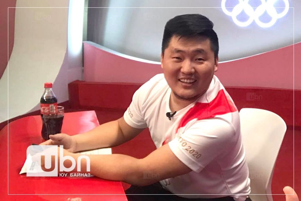 Тайлбарлагч С.Шижирбат: 6 хоног Чөлөөтийн ДАШТ тайлбарлаад завгүй байлаа. Маргааш Азийн наадмын жүдо эхлэхээс өмнө Монгол Улс 2024 оны Олимпт цагаан туган дор орох эрсдэл үүссэн талаар энэ сарын 10-нд мэдээлсэн. Одоо нөхцөл байдал ямар байна вэ. 
 
Өчигдөр Шанхайд ВАДА буюу Олон